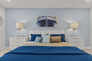 5 slaapkamers, een bureau, een strijkplank/strijkijzer, gratis wifi