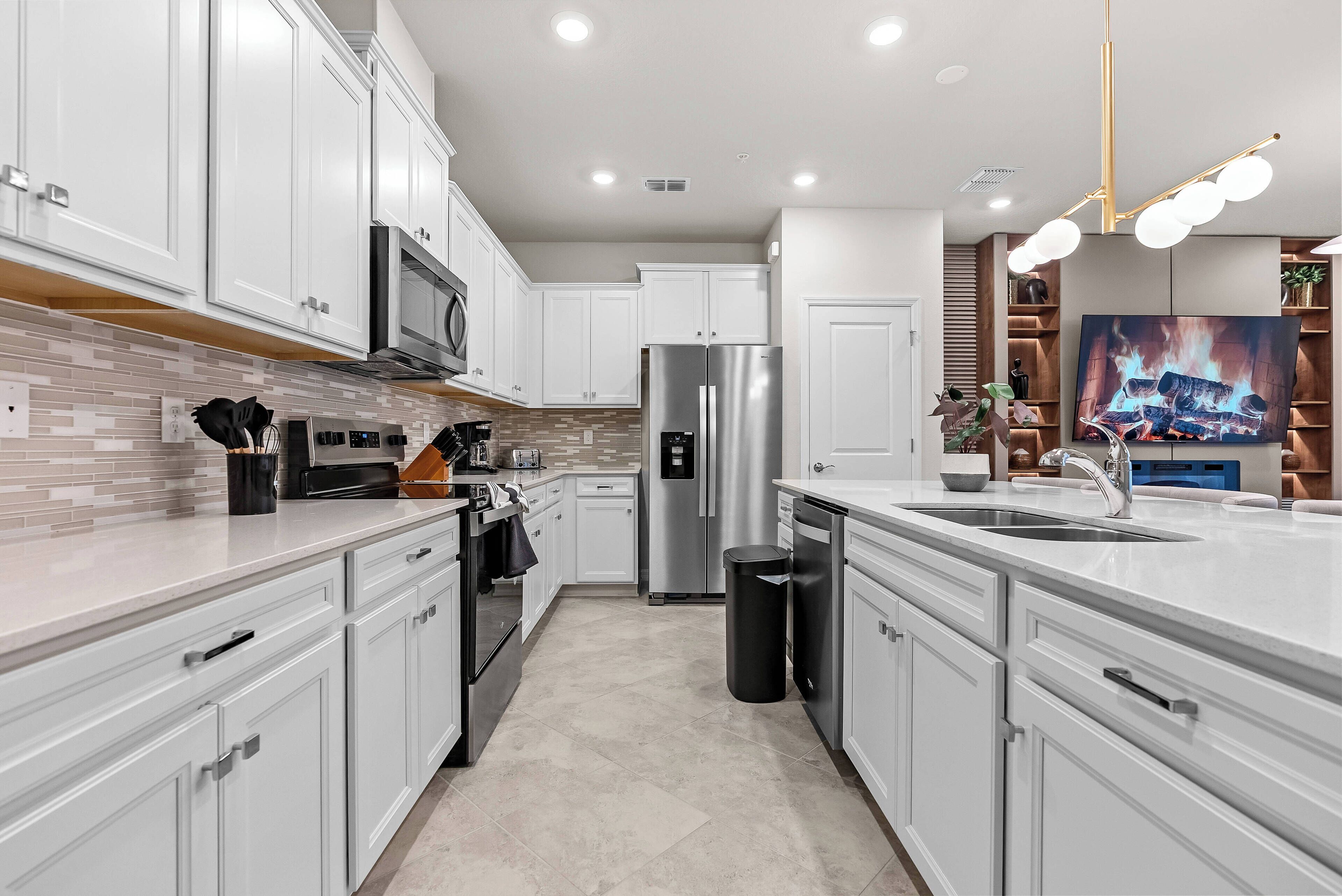 Microonde, forno, piano cottura, lavastoviglie