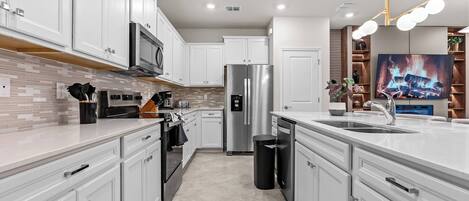 Microones, forn, placa de cuina i rentaplats