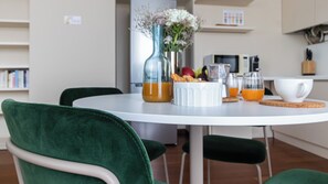 公寓 (1 Bedroom) | 私人厨房 | 微波炉、烤箱、意式浓缩咖啡机、电热水壶