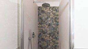 公寓 (1 Bedroom) | 浴室 | 淋浴設備、坐浴桶、毛巾