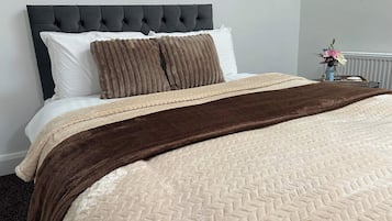 10 bedrooms, free WiFi, bed sheets
