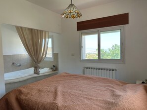 5 habitaciones, internet y ropa de cama 
