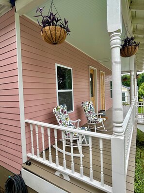 Exterior detail - Historic Cottage (Vicksburg)