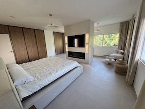 5 chambres, fer et planche à repasser, accès Internet, draps fournis