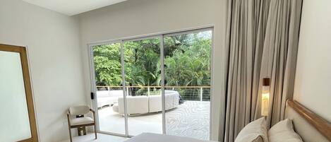 5 bedrooms, WiFi, bed sheets