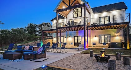 Grand Ole View on Center Hill Lake in Smithville, TN