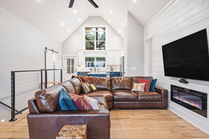 Smart TV, fireplace, books