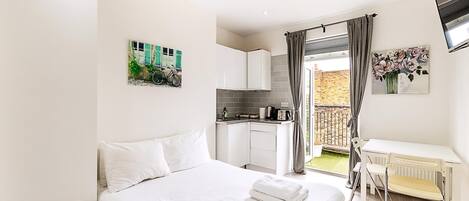 Studio (North End Hideaway) | 1 bedroom, free WiFi