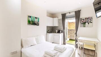Studio (North End Hideaway) | 1 bedroom, free WiFi