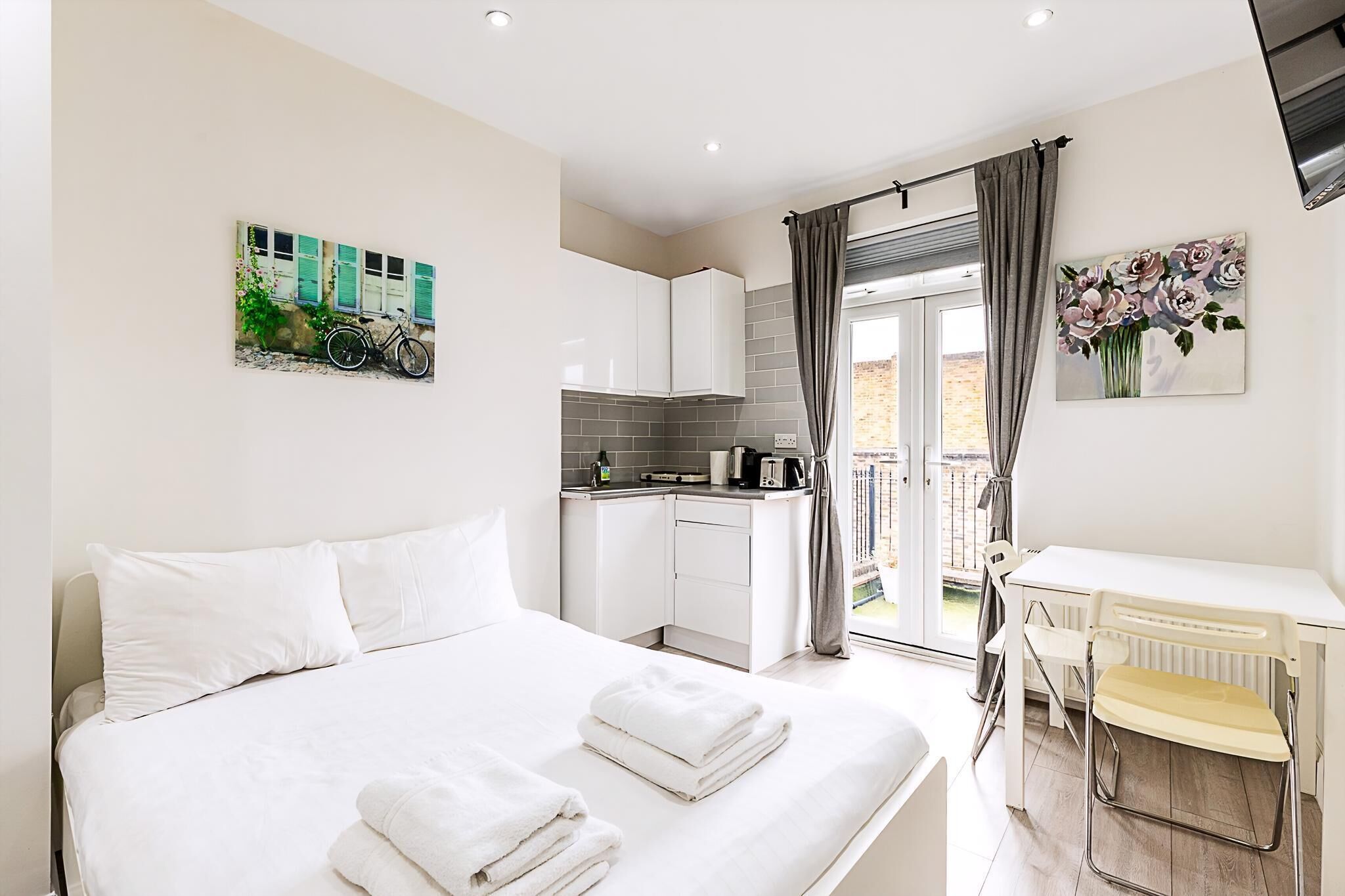 Studio (North End Hideaway)