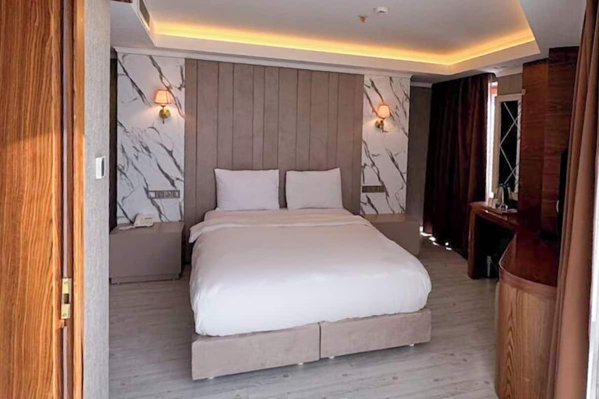 Superior Double Room Single Use, Balcony, City View | In-room safe, laptop workspace, iron/ironing board, free WiFi