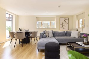 Apartment, Balcony | Living area - Putney Terrace Apartment (London)