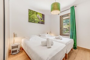 2 bedrooms, WiFi, bed sheets