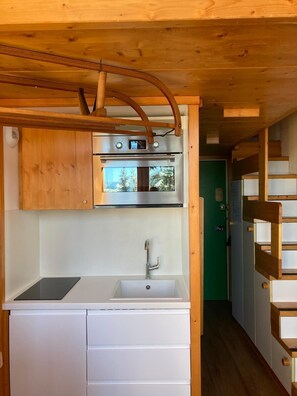 Fridge, microwave, oven, dishwasher - 50m from ski slopes, 3rd floor, view valley, balcony, tv, ski locker, 45m², Les Arcs (Les Arcs)