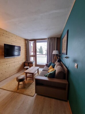 TV - 50m from ski slopes, 7th floor, balcony, tv, 28m², Les Arcs (Les Arcs)