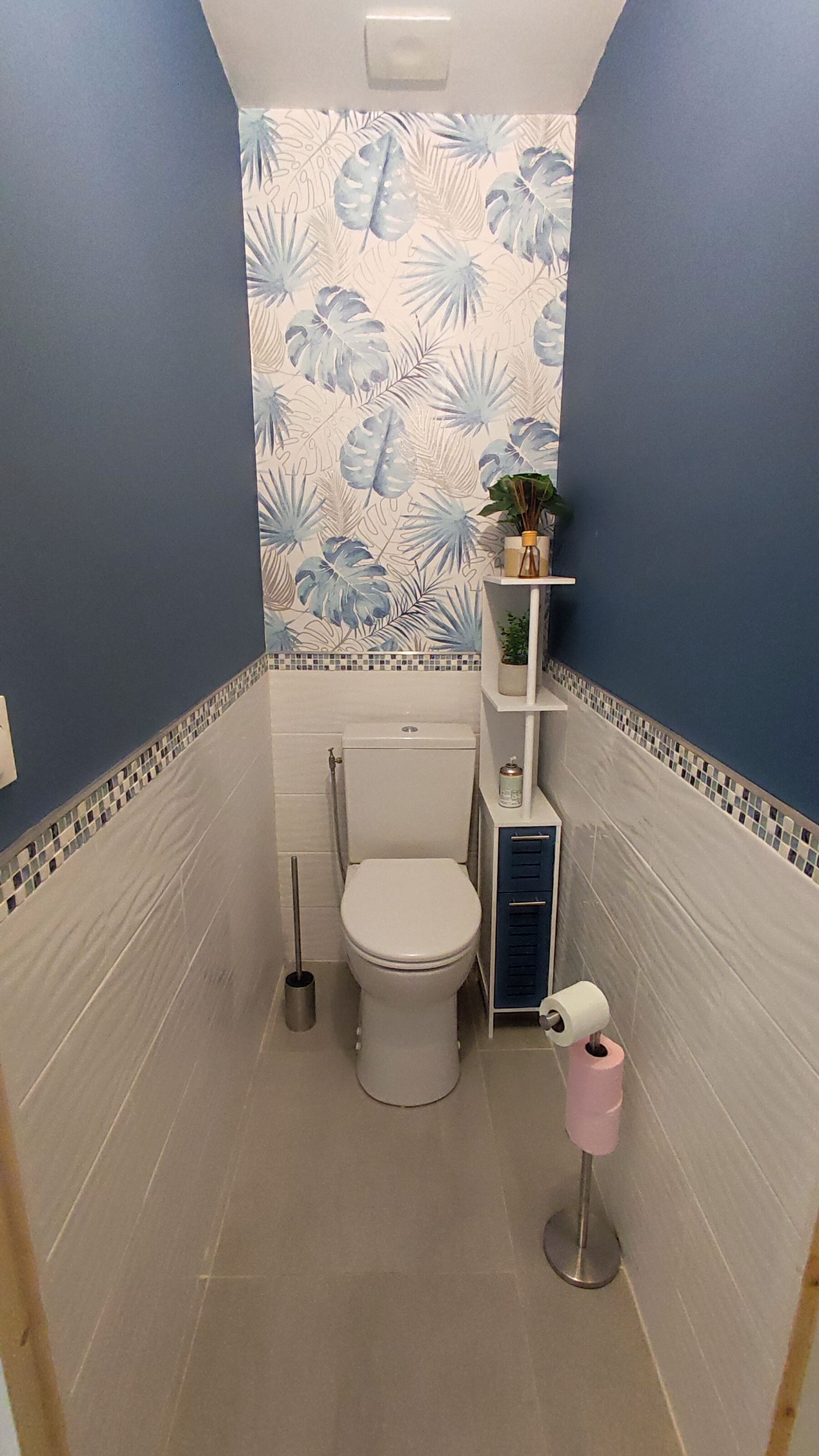 Doccia, asciugacapelli, asciugamani, sapone