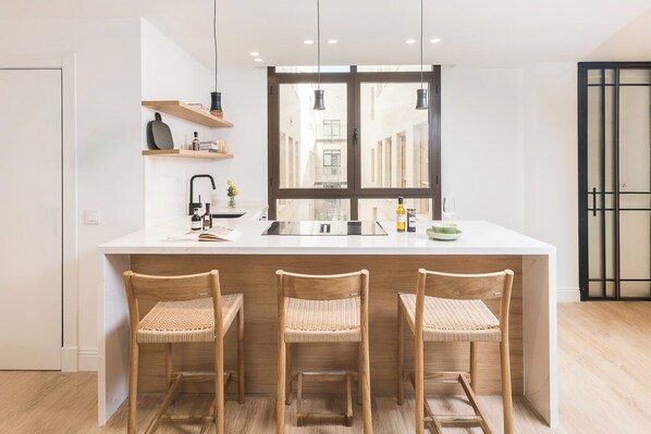 Fridge, microwave, oven, dishwasher