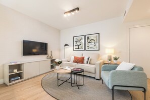 Living area - Constitución XVIII - Two Bedroom Apartment, Sleeps 4 (Málaga)