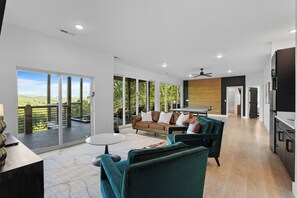 TV connectée, table de tennis de table