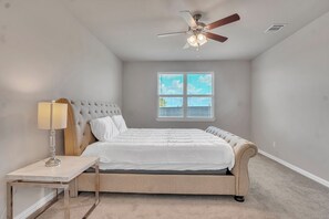 4 chambres, fer et planche à repasser, accès au Wi-Fi (inclus)