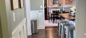 Charming 4-bedroom cottage with peaceful country view in Chambersburg.