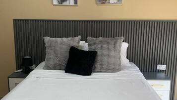 2 Schlafzimmer, Bügeleisen/Bügelbrett, WLAN, Bettwäsche