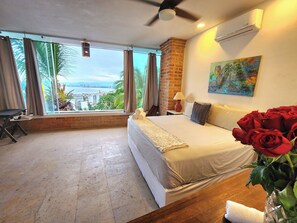 15 bedrooms, WiFi, bed sheets