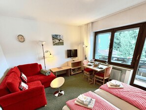 Unclassified image, 3 of 11, button