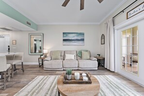 Una televisión, un reproductor de DVD