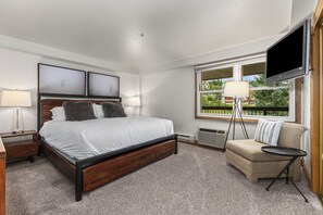 2 chambres, fer et planche à repasser, lit parapluie, Wi-Fi gratuit