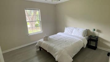 4 bedrooms, free WiFi, bed sheets
