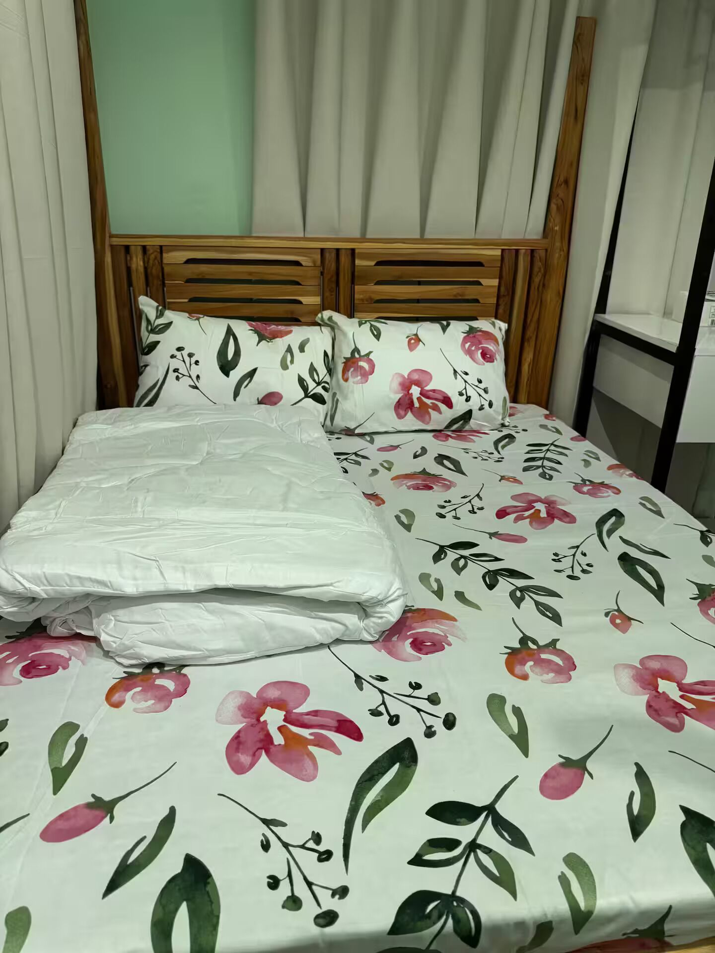 1 habitación, tabla de planchar con plancha y wifi 