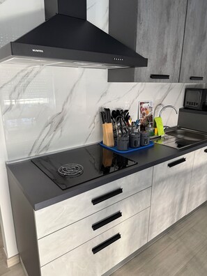 Microones, forn i placa de cuina