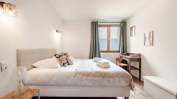 Bügeleisen/Bügelbrett, WLAN, Bettwäsche