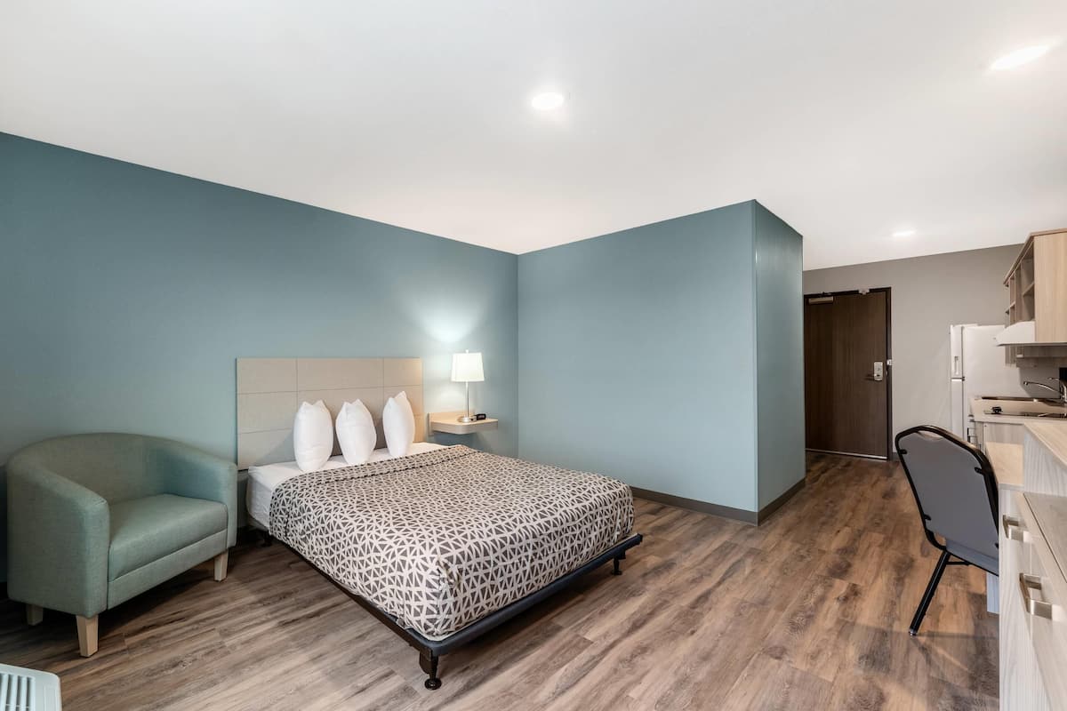 Suite, 1 queensize bed, toegankelijk voor mindervaliden, niet-roken | Gratis wifi, beddengoed