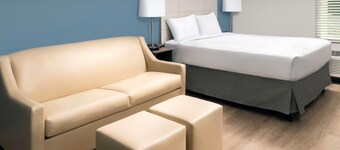 Woodspring Suites Wilmington Riverfront