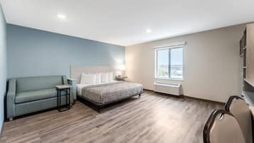 Suite, 1 King Bed, Accessible, Non Smoking | Free WiFi, bed sheets