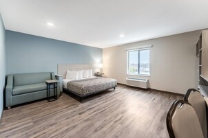 Escritorio, wifi gratis y ropa de cama