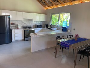 Mikroaaltouuni, uuni