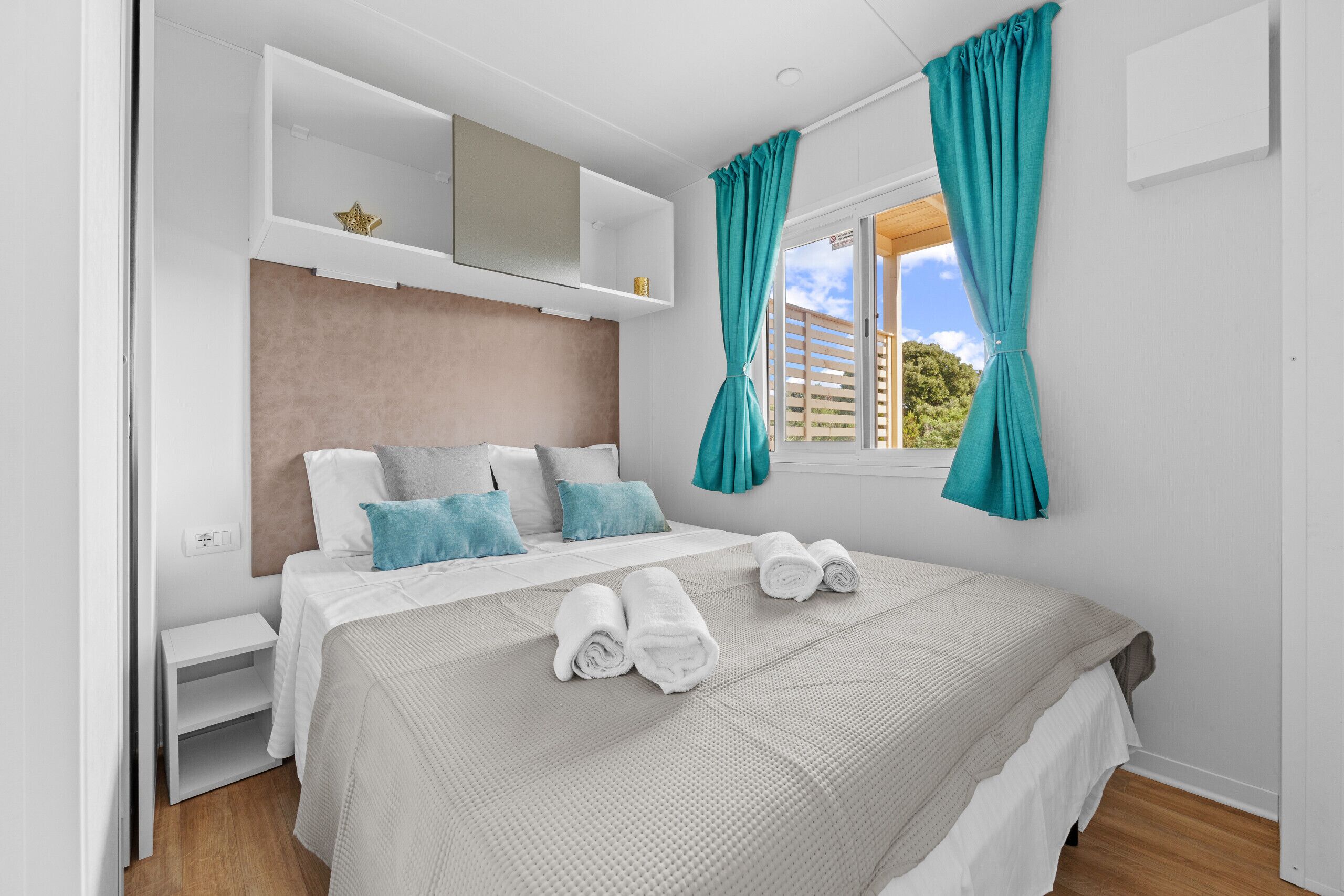 3 bedrooms, travel crib, free WiFi, bed sheets