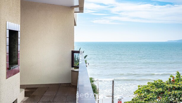 Property grounds - Apt Foot in the Sand sea View in Meia Praia Evb308 (Itapema)