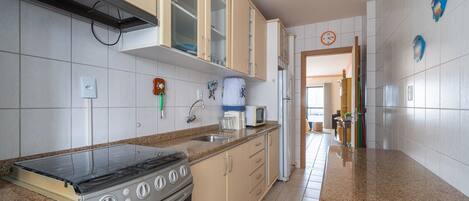 Basic Apartment | Private kitchen