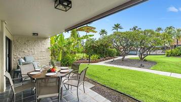 Condo, 1 King Bed (Keauhou Punahele#D-102) | Outdoor dining