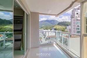 Basic Apartment | Interior