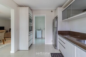 Basic Apartment | Interior