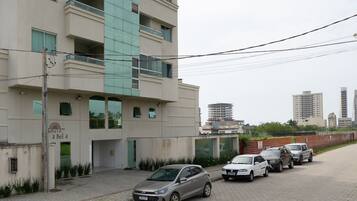 Apartamento básico | Fachada