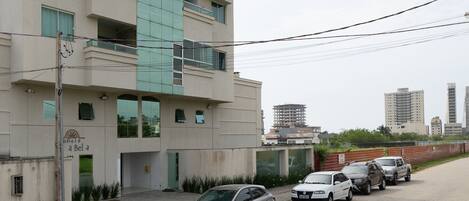 Basic Apartment | Exterior