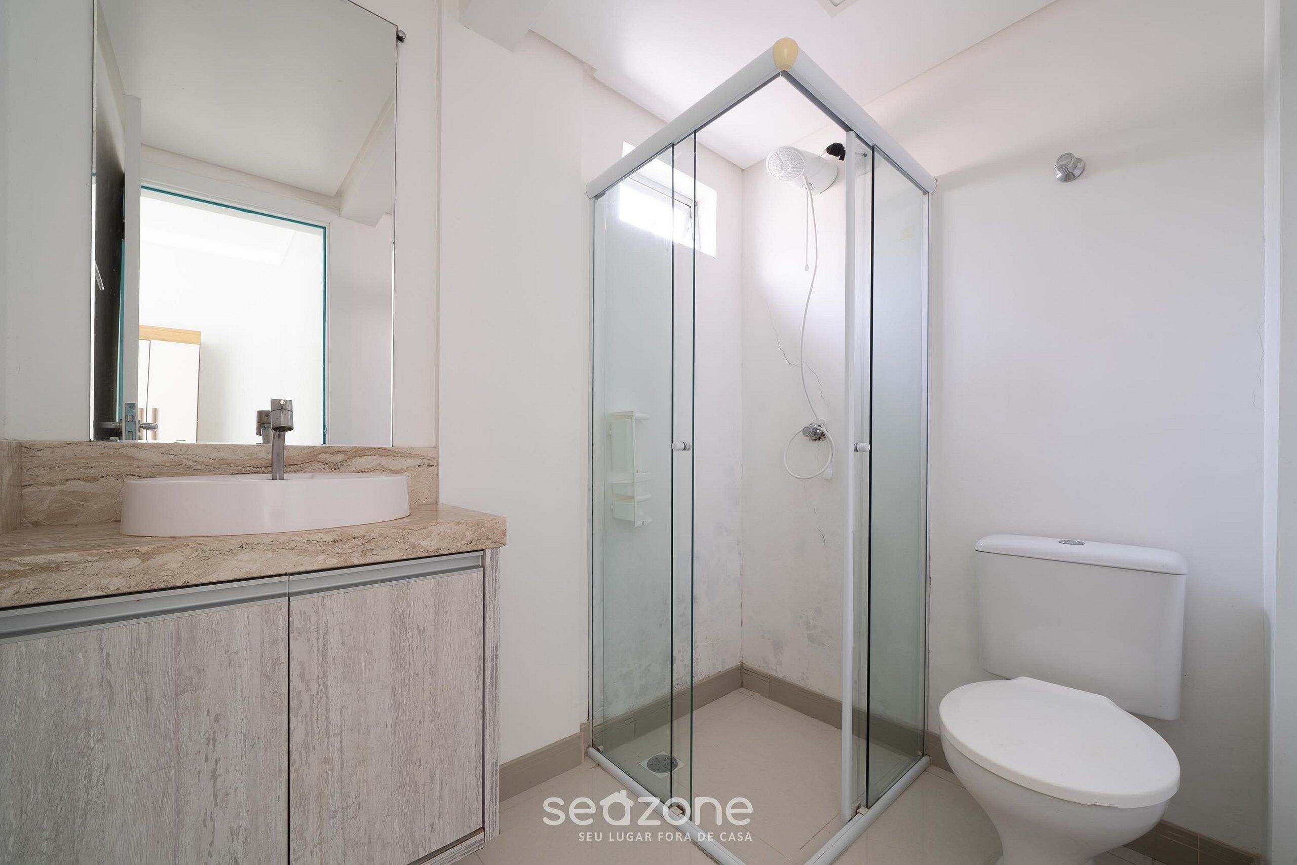 Apartamento básico | Banheiro | Chuveiro 