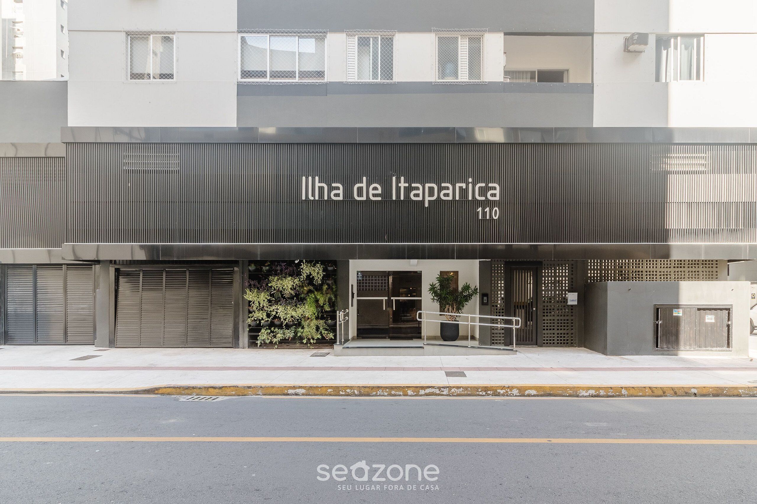 Basic Apartment | Exterior detail